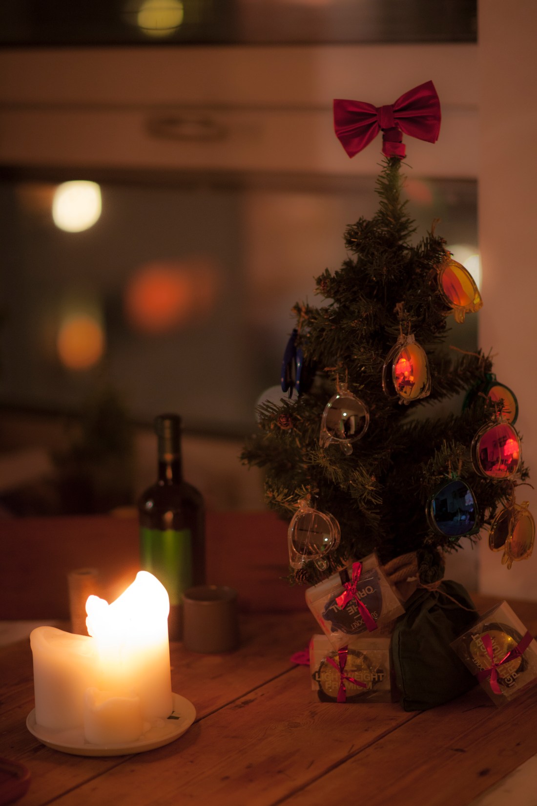 Christmas Tree Sunglasses Ornament Sunpocket Mirror Lenses