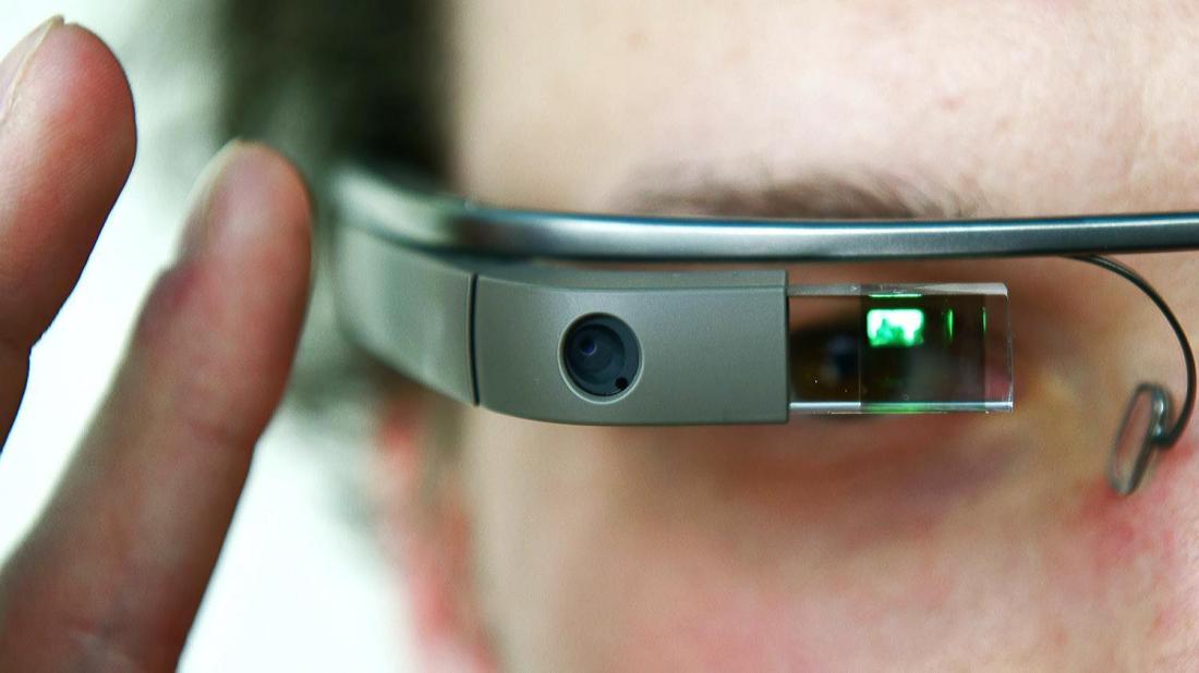 google glass partners with luxottica